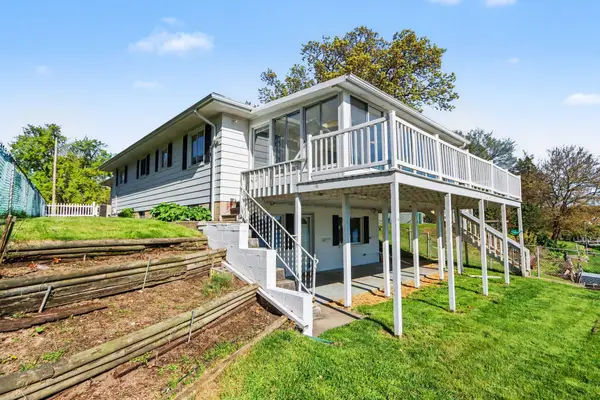 468 W Crooked Lake Drive W, Kalamazoo, MI 49009