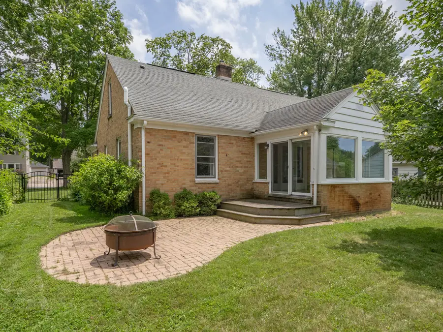 2514 Glenwood Drive, Kalamazoo, MI 49008 - #2