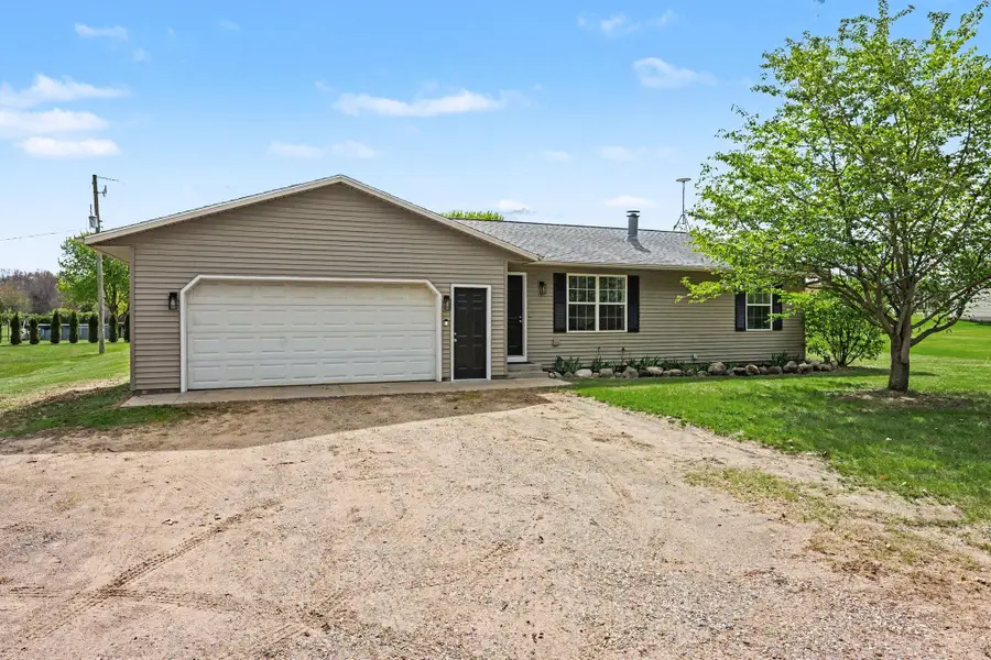 61117 County Road 653, Paw Paw, MI 49079 - #2