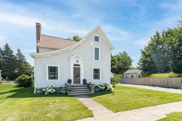 208 N Lagrave Street, PawPaw, MI 49079