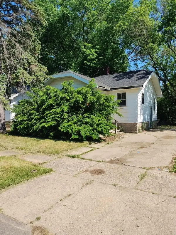 2110 Wolcott Street, Flint, MI 48504