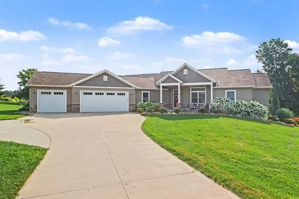 13825 Peninsula Drive, Galesburg, MI 49053