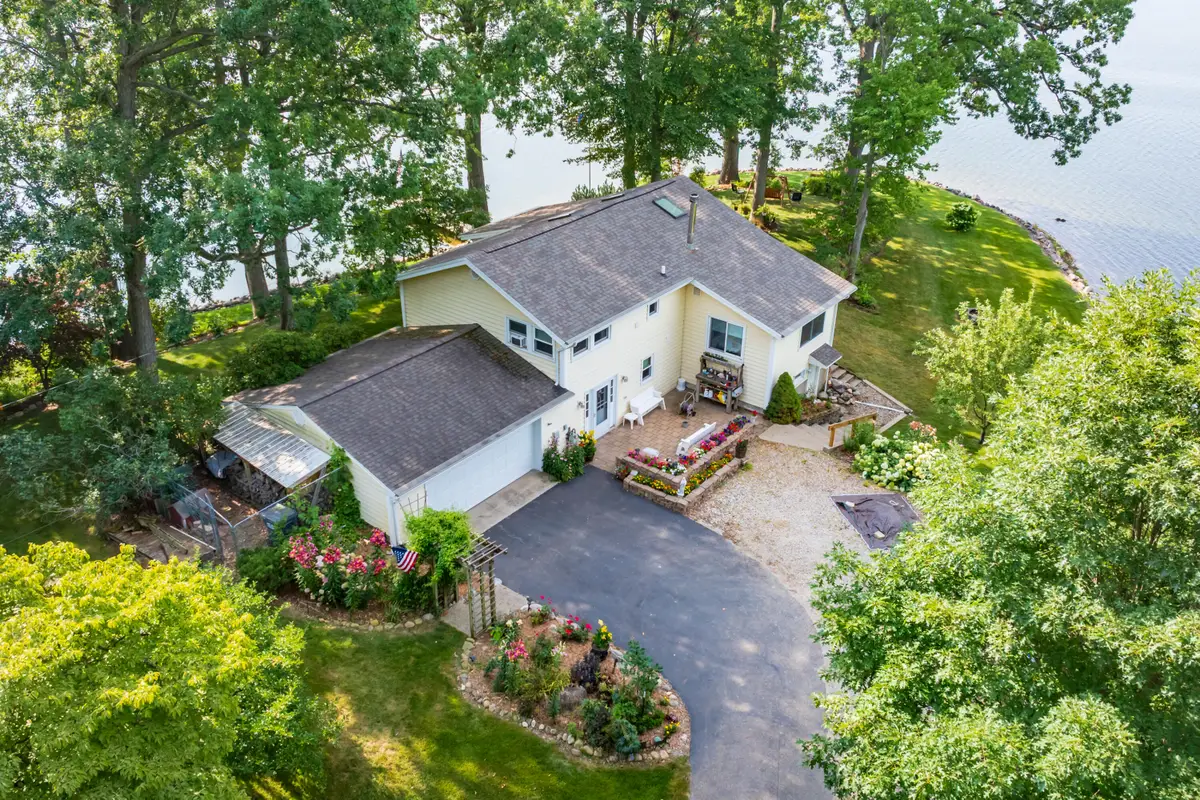 12101 Oakridge Road, Plainwell, MI 49080 - #1