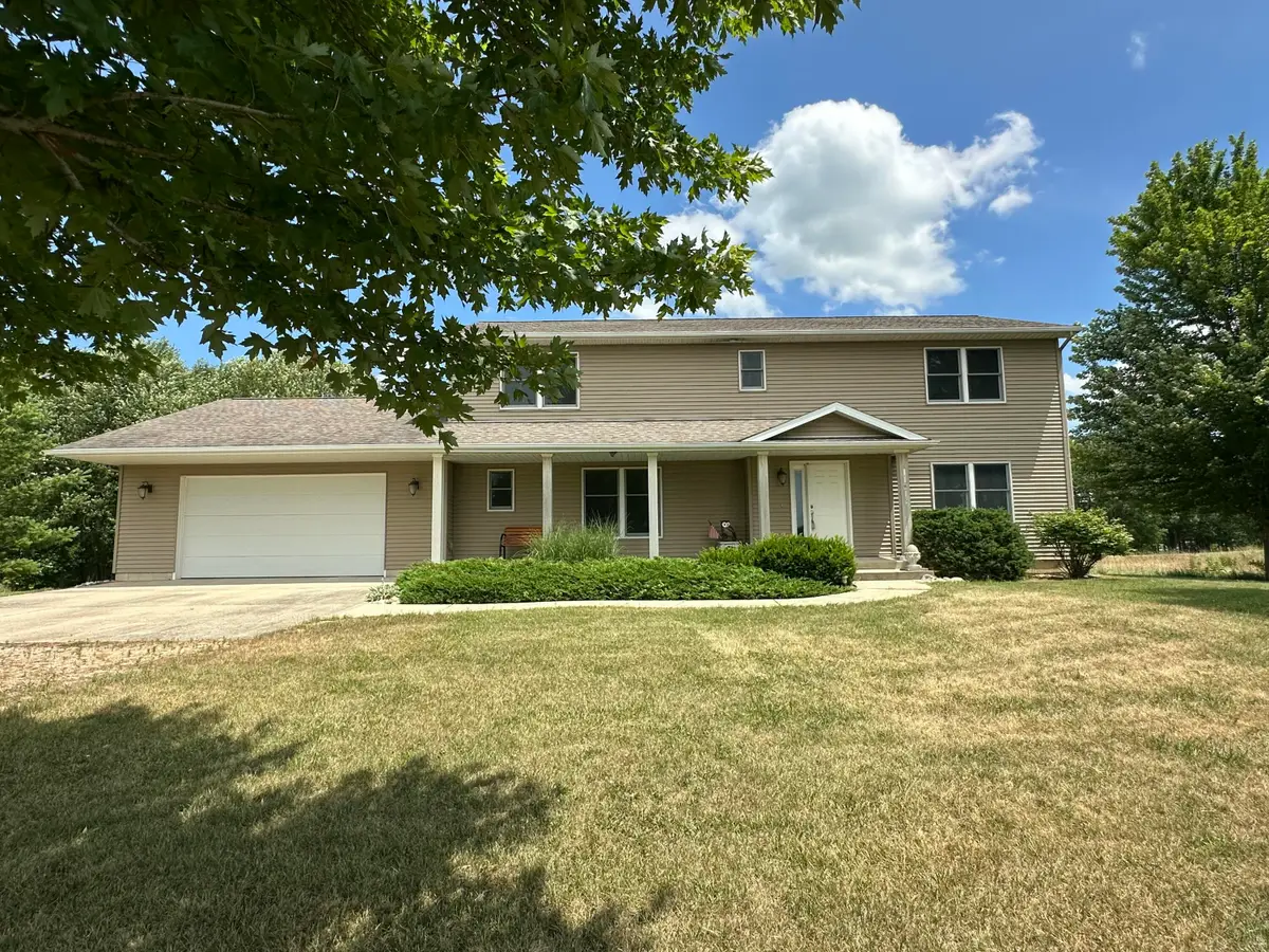 67025 46th Avenue, Hartford, MI 49057 - #1