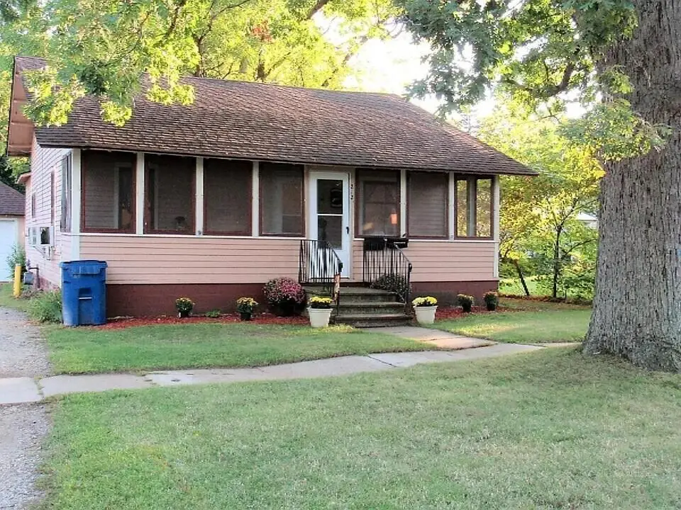 212 E Hammond Street, Otsego, MI 49078 - #1
