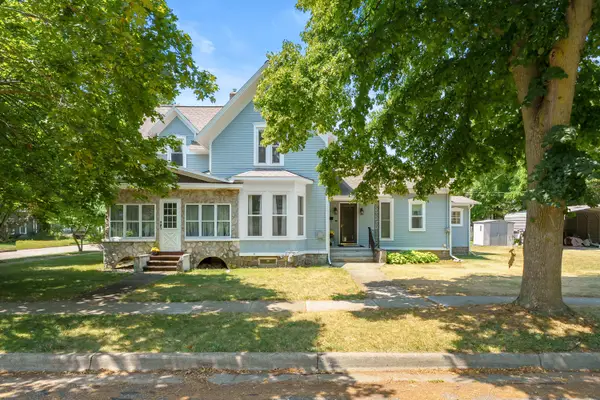 120 Hicks Avenue, Plainwell, MI 49080