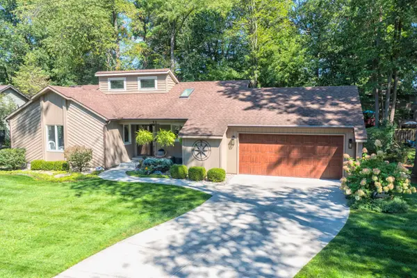 31 Forest Hills Drive, Holland, MI 49424