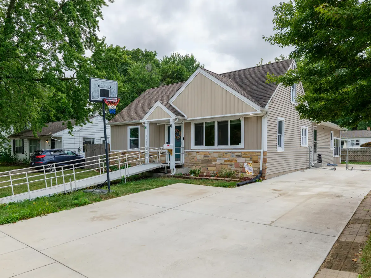 1622 Homecrest Avenue, Kalamazoo, MI 49001 - #1