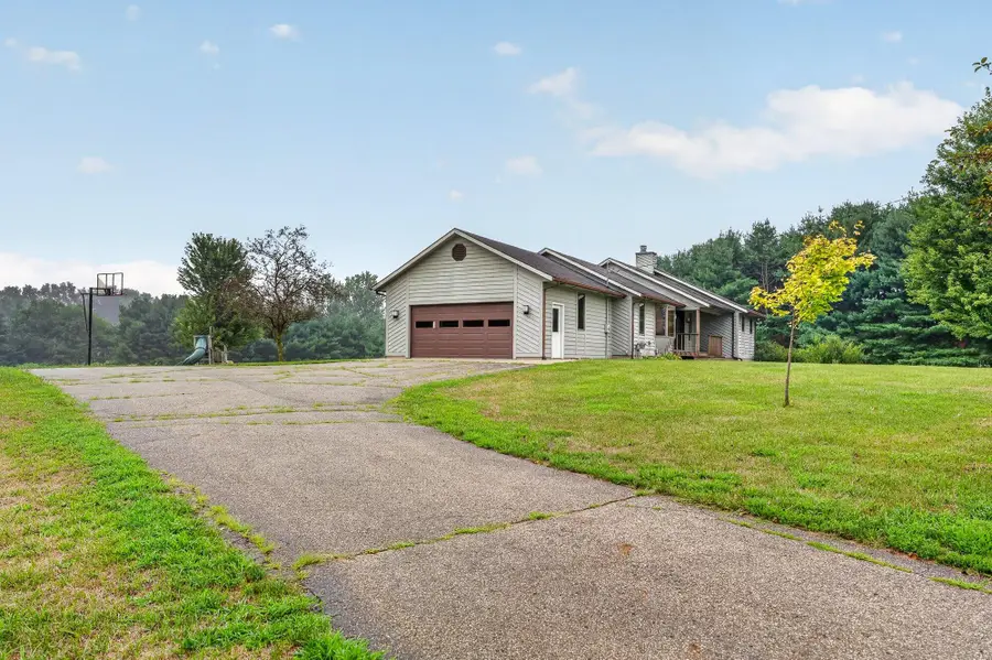 5430 E T Avenue, Vicksburg, MI 49097 - #3