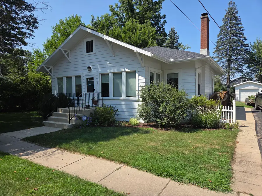 111 Cedar Street, Paw Paw, MI 49079 - #2