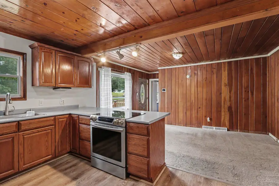 888 Riverview Drive, Plainwell, MI 49080 - #2