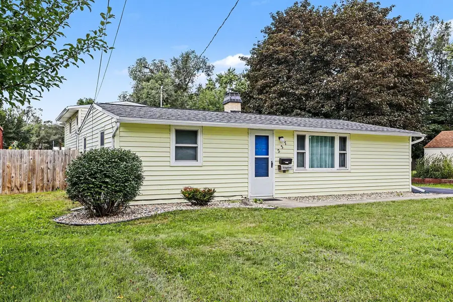 237 24th Street N, Springfield, MI 49037 - #3