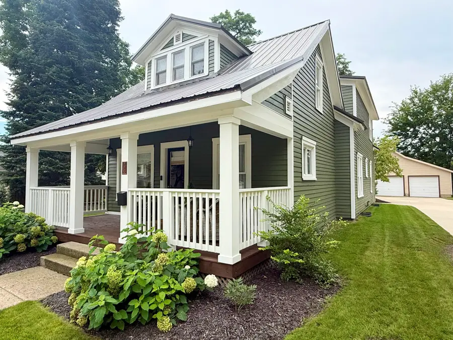 114 Cedar Street, Paw Paw, MI 49079 - #2