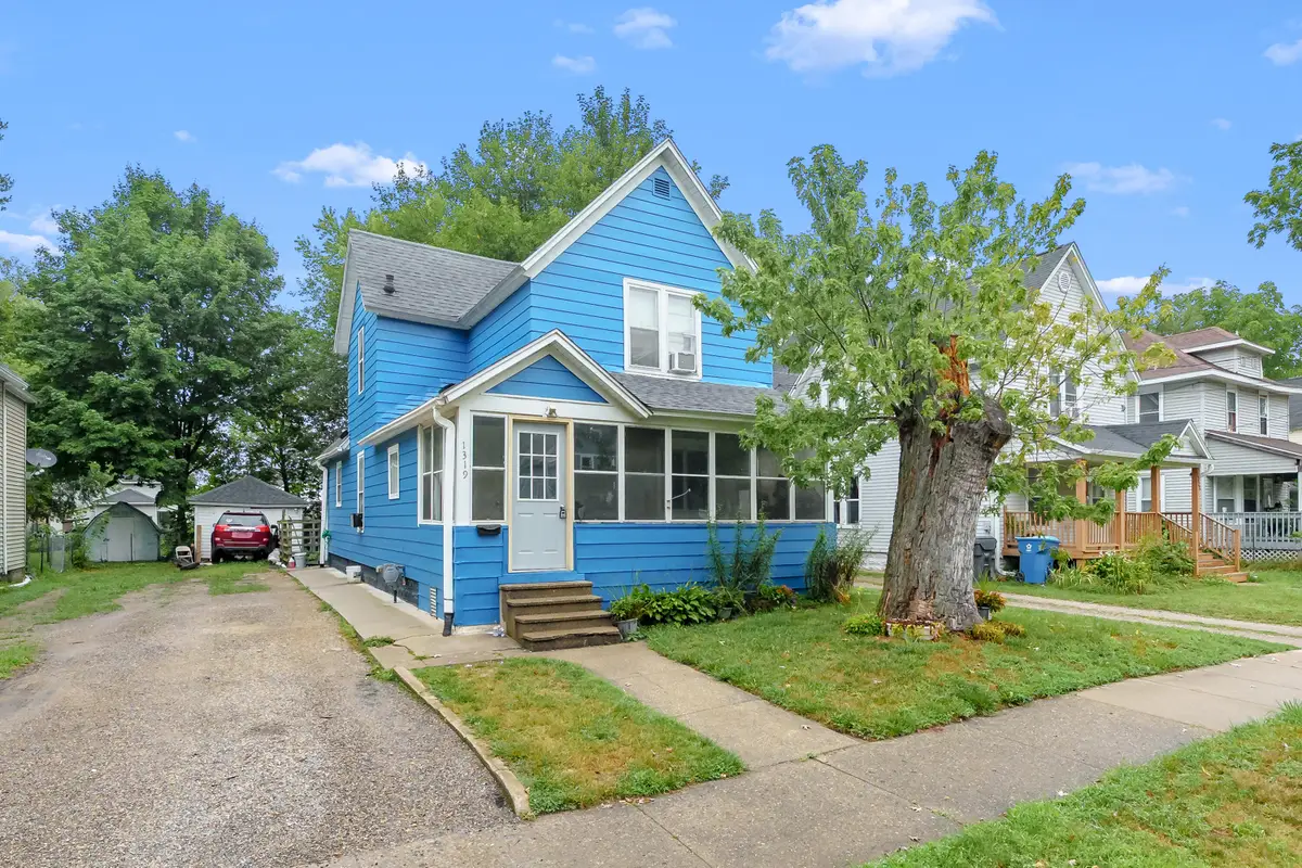 1319 Jackson Street, Kalamazoo, MI 49001 - #1