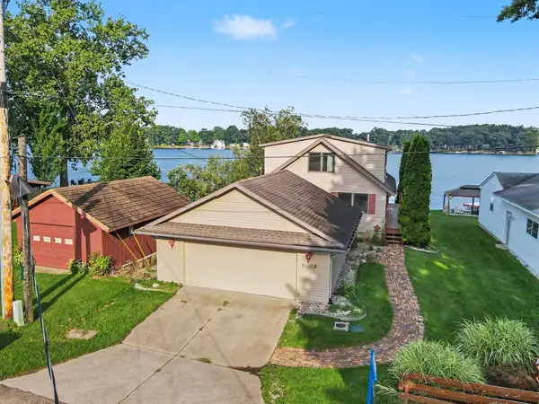 82142 Waldron Drive, Lawton, MI 49065