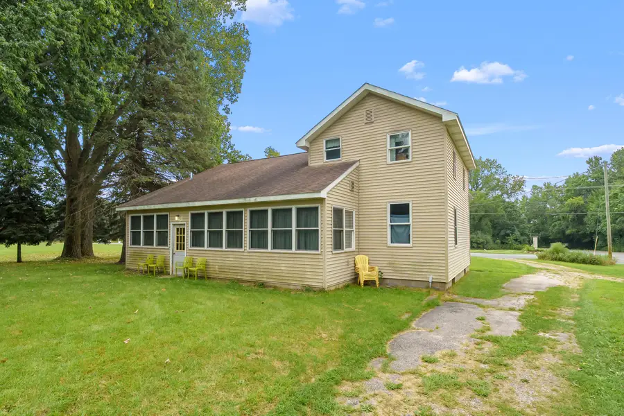 39264 W Red Arrow Highway, Paw Paw, MI 49079 - #2