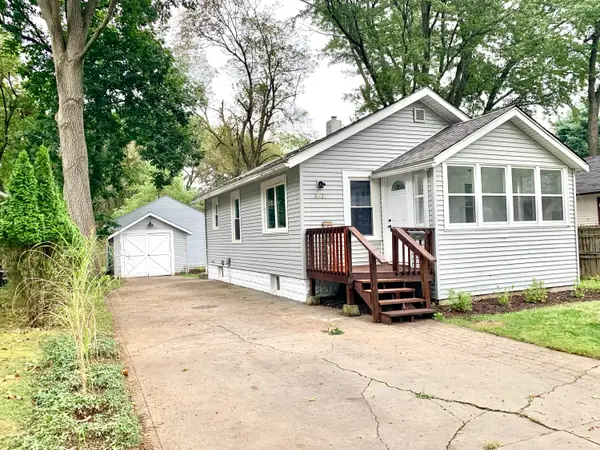 3621 Adams Street, Kalamazoo, MI 49008