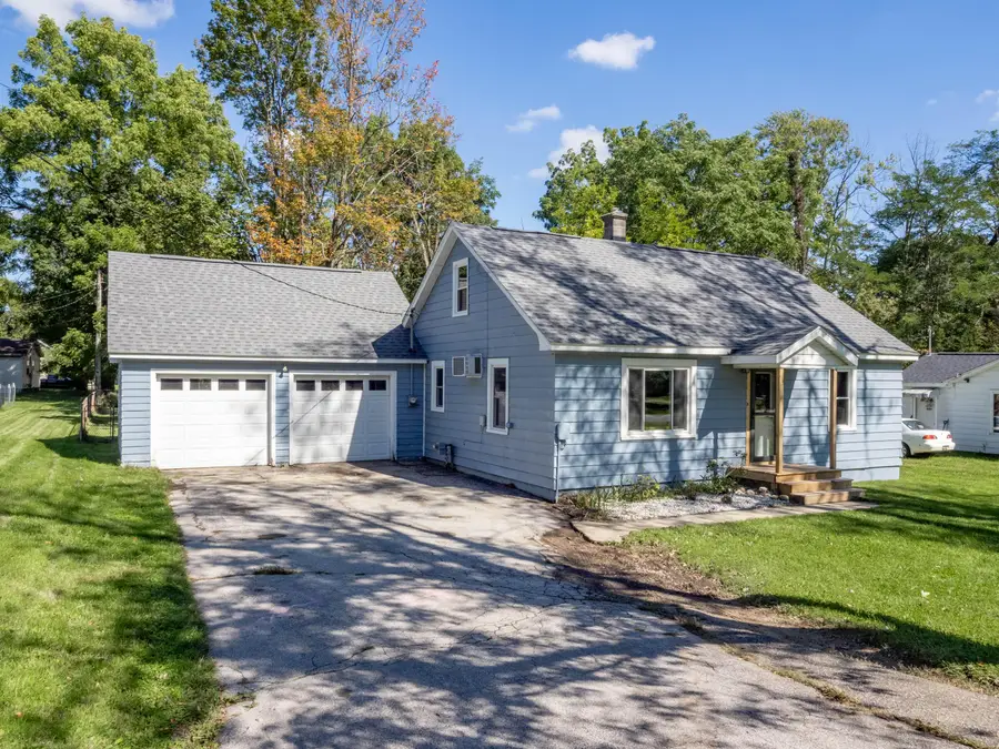 625 E Berrien Street, Paw Paw, MI 49079 - #3