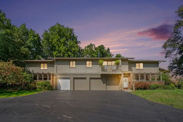 3872 Greenleaf Circle, Kalamazoo, MI 49008