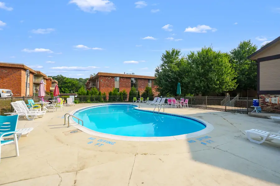 722 W Kilgore Road Building: 722, Kalamazoo, MI 49008 - #2