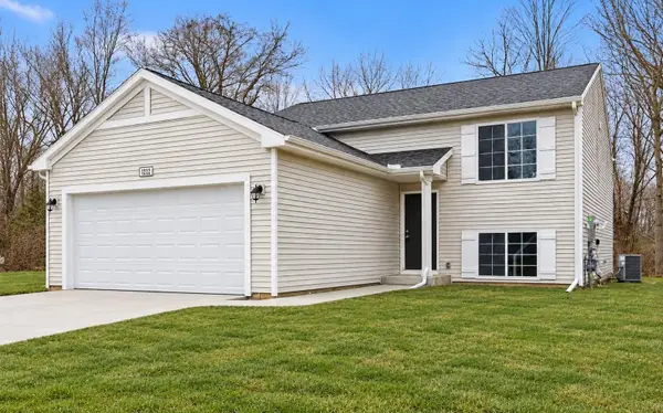 201 Bedford Falls Drive, Sparta, MI 49345