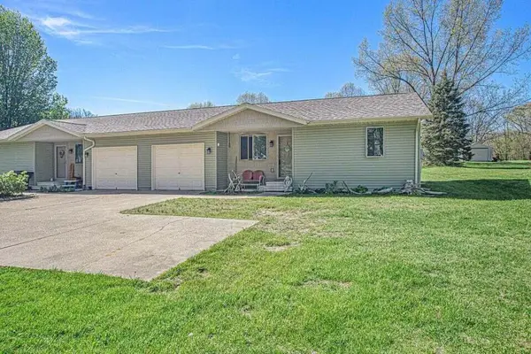 1240 103rd Avenue, Plainwell, MI 49080