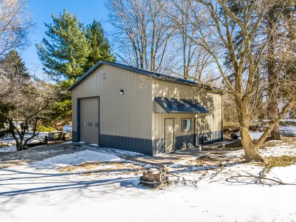439 9th, Manistee, MI 49660