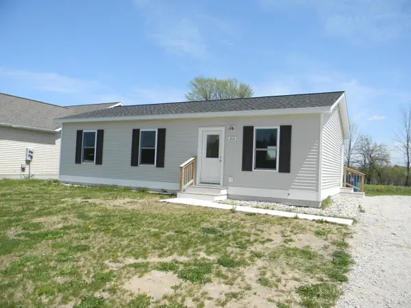 210 Taylors Court, Scottville, MI 49454