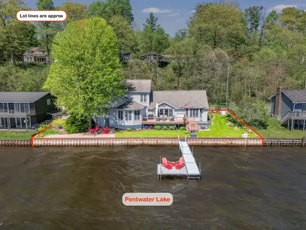 5267 W Monroe Road, Pentwater, MI 49449