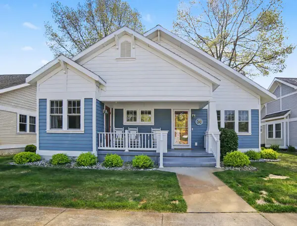 24 Kenneth Street, Pentwater, MI 49449