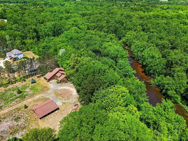 780 E Conrad Road, Scottville, MI 49454