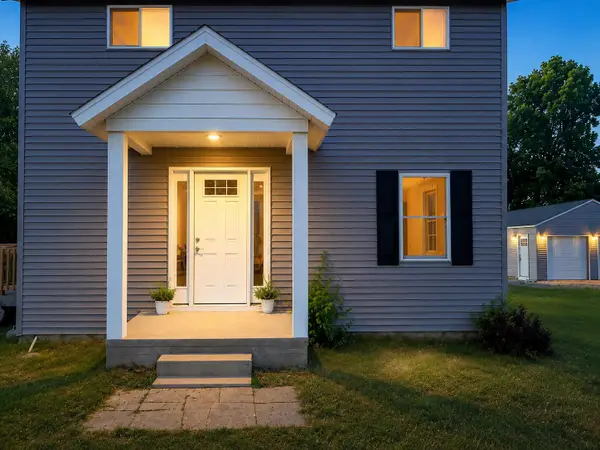 910 W Bradshaw Road, Scottville, MI 49454