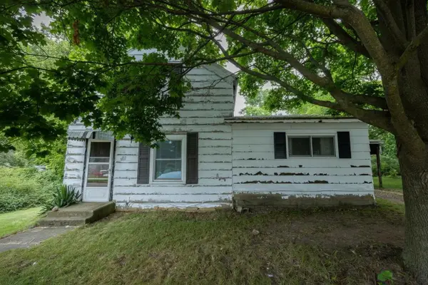 55 Grant Street, Shelby, MI 49455