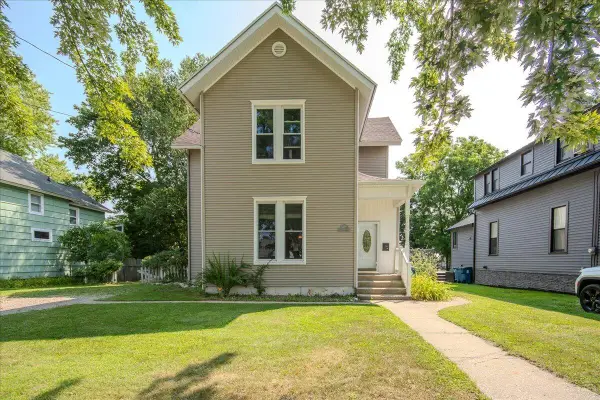 607 Pine Street, Manistee, MI 49660