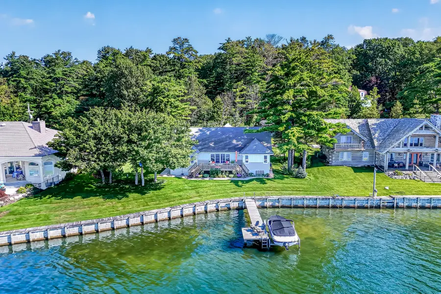 817 E Lake Road, Pentwater, MI 49449 - #3