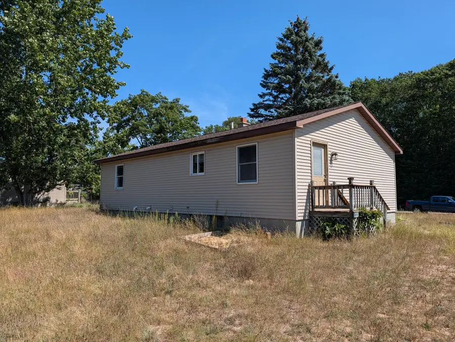 1963 N Lincoln Road, Ludington, MI 49431 - #2