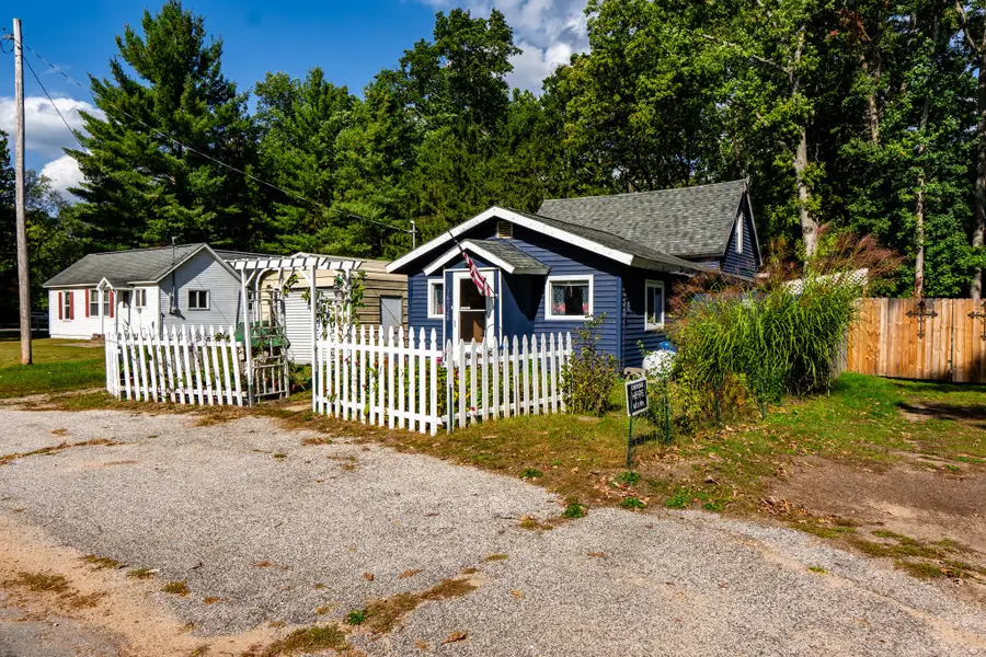 16920 6th Street, Wellston, MI 49689 - #3