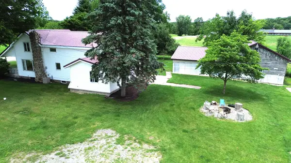 59757 White Temple Road, Vandalia, MI 49095