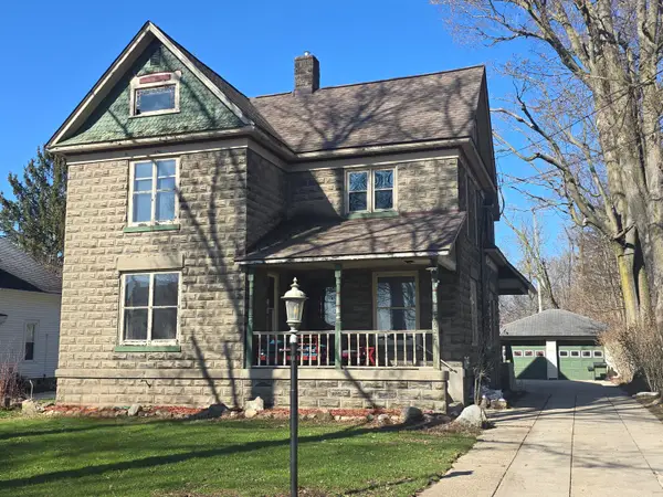 622 Maple Street, Colon, MI 49040