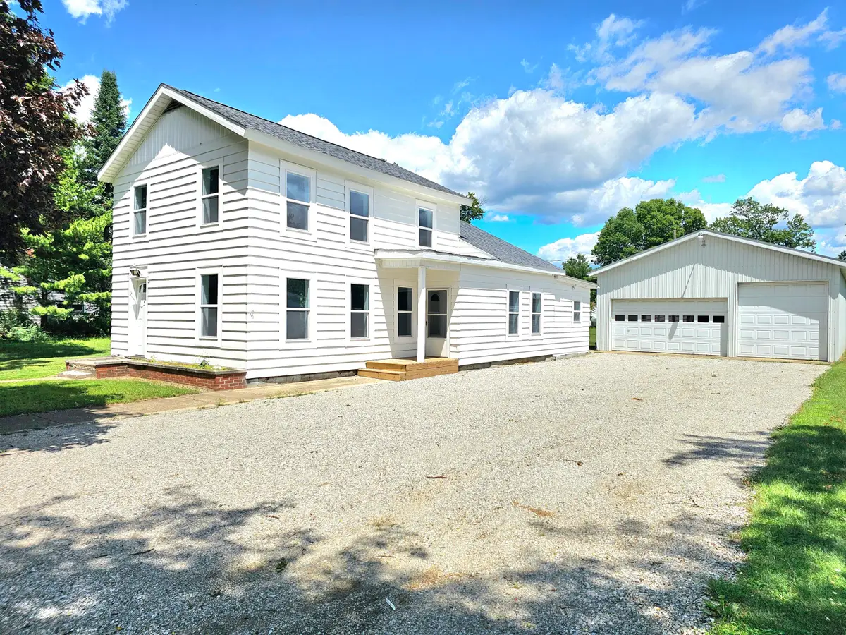 207 S Company Street, White Pigeon, MI 49099 - #1