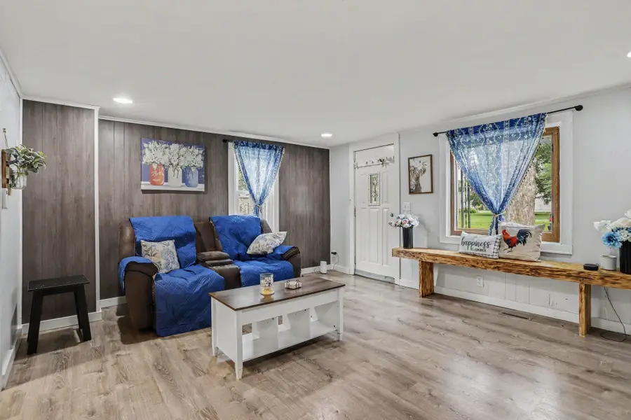 412 N Swan Street, Colon, MI 49040 - #3