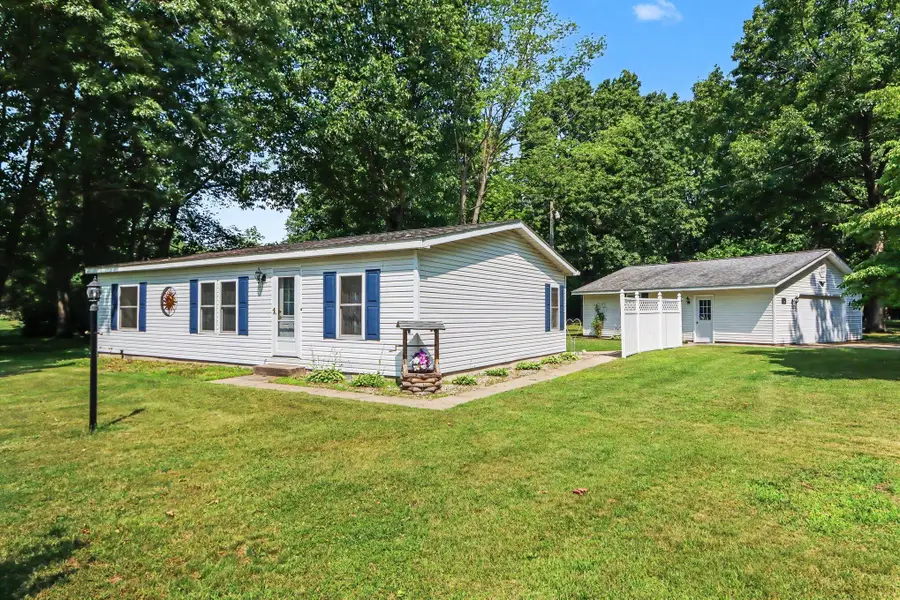 14164 Riverside Drive, Constantine, MI 49042 - #2