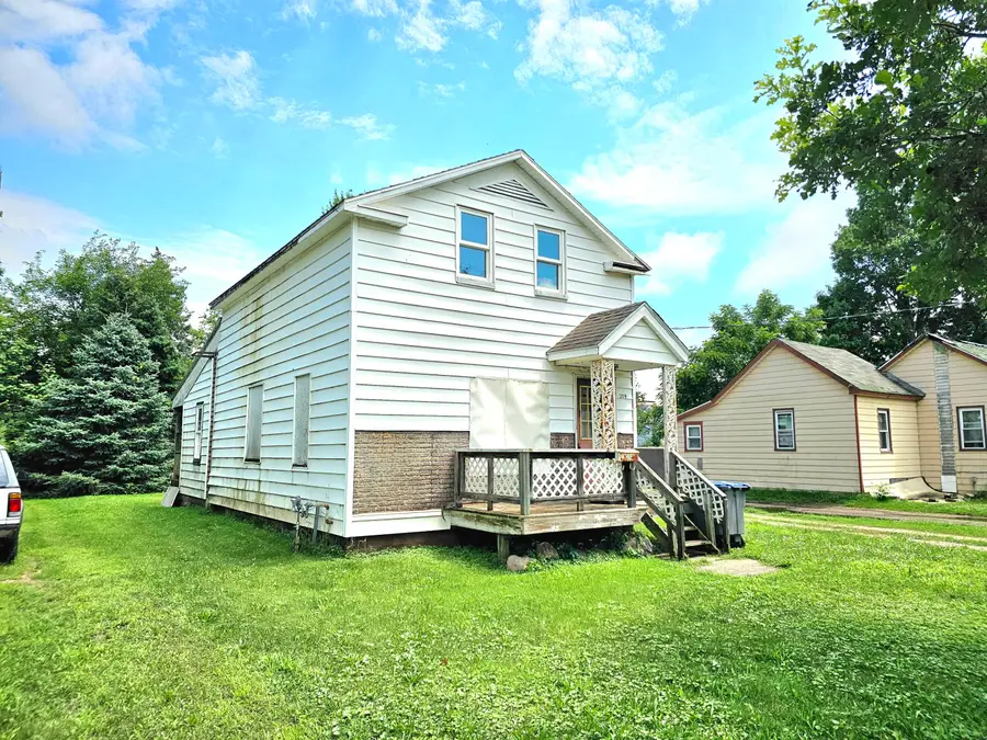 209 N Jefferson Street, Sturgis, MI 49091 - #2