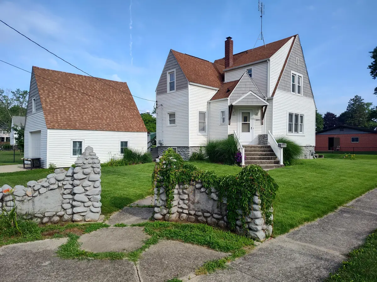 207 N Douglas Street, Bronson, MI 49028 - #1