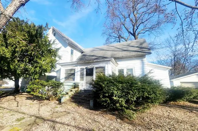 25 W South Street, Hartford, MI 49057 - #1