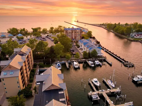 260 Water Street Building: 260 Unit: 5E, StJoseph, MI 49085