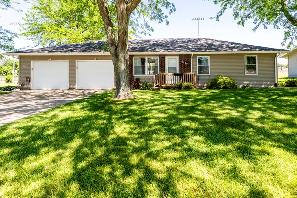 6175/6177 Aubill Drive, EauClaire, MI 49111