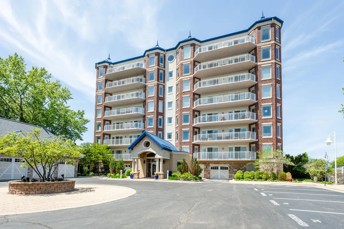 200 Lake Street Unit: 3B, Saint Joseph, MI 49085 - #1
