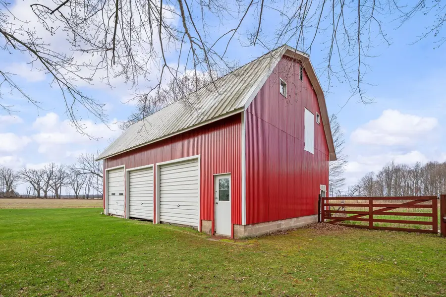 55796 92nd Avenue, Dowagiac, MI 49047 - #3