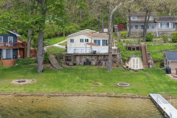 58484 E Clear Lake Road, ThreeRivers, MI 49093